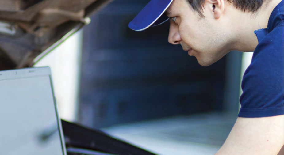 Use engine diagnostics TO CUT COSTS AND MAINTAIN YOUR FLEET