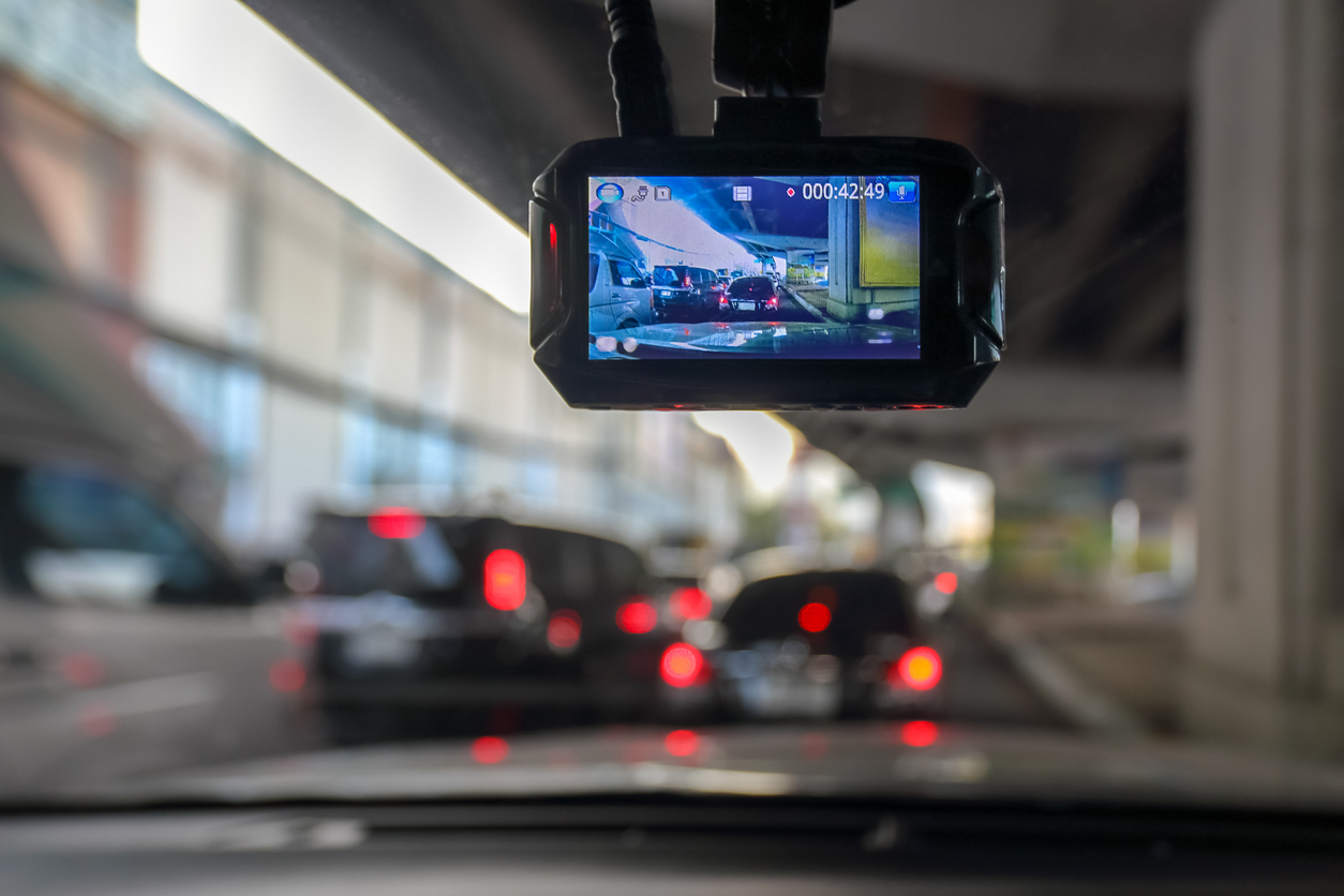 Read more about the article A Guide to Road-Facing Dash Cams