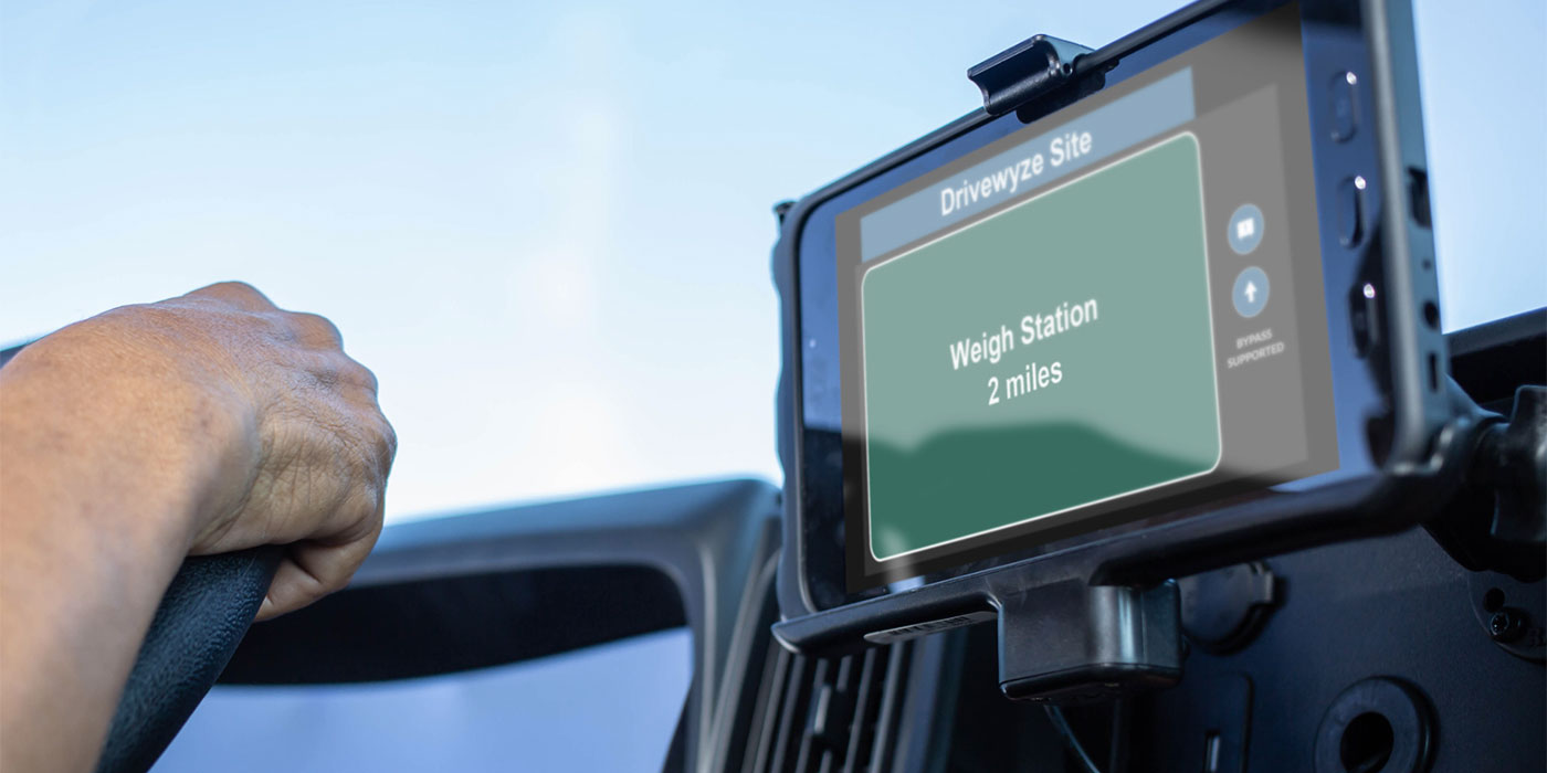 Read more about the article Why Drivewyze is a Game-Changer for Truck Drivers