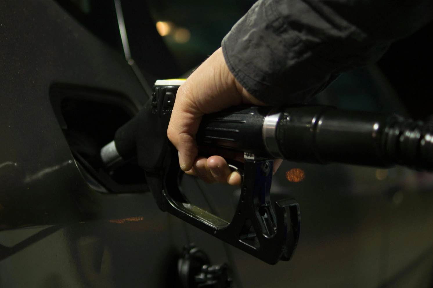 Read more about the article What’s a Fuel Tracking Device, and Do I Need It?