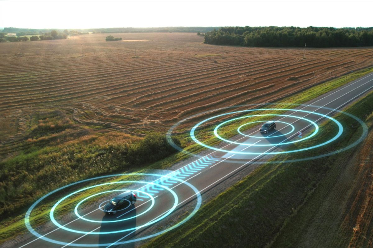 Predictive-Safety-Analytics-via-GDC-connected-cars-hero@2x (1)